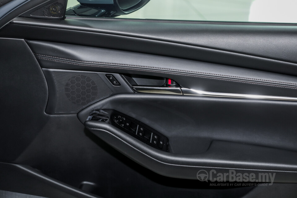 Mazda 3 Hatchback BP (2019) Interior