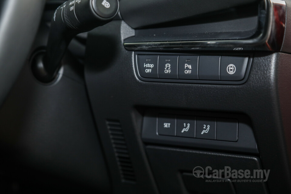Mazda 3 Hatchback BP (2019) Interior