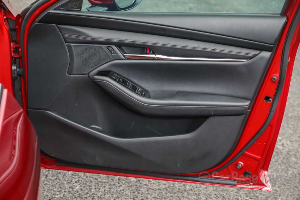 Mazda 3 Hatchback BP (2019) Interior