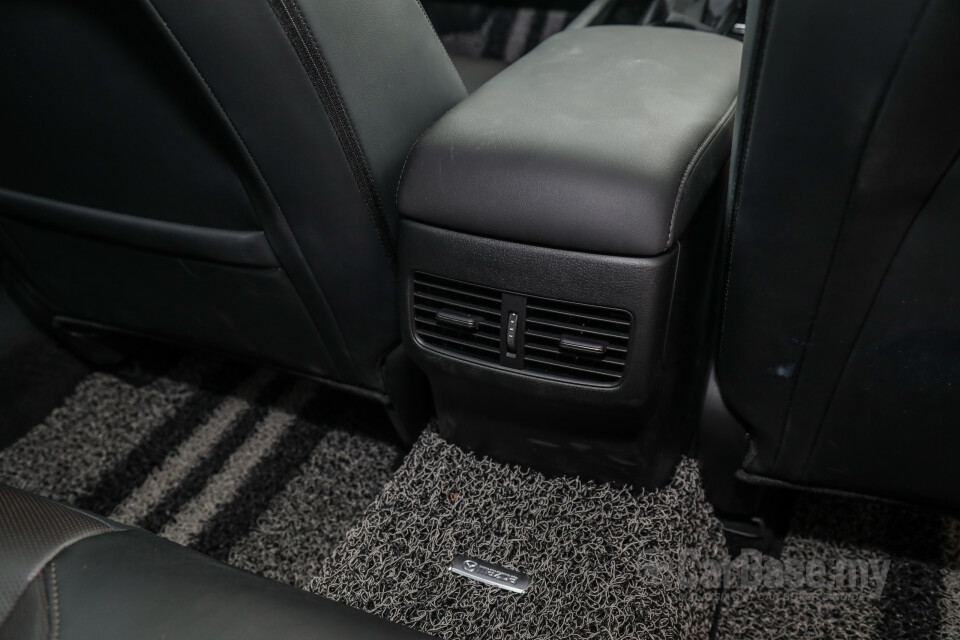 Mazda 3 Hatchback BP (2019) Interior