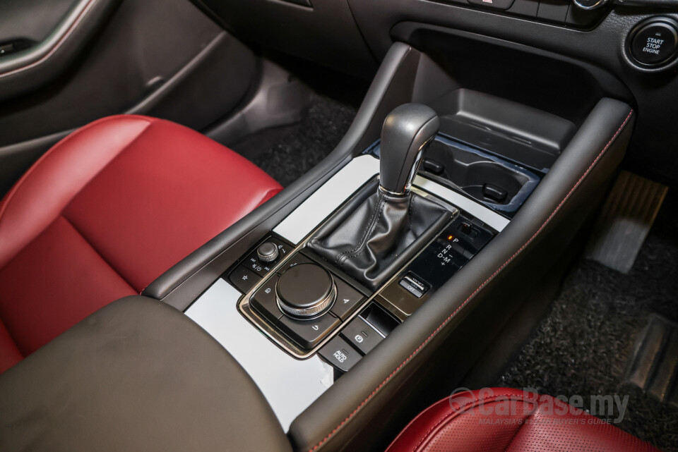 Mazda 3 Hatchback BP (2019) Interior