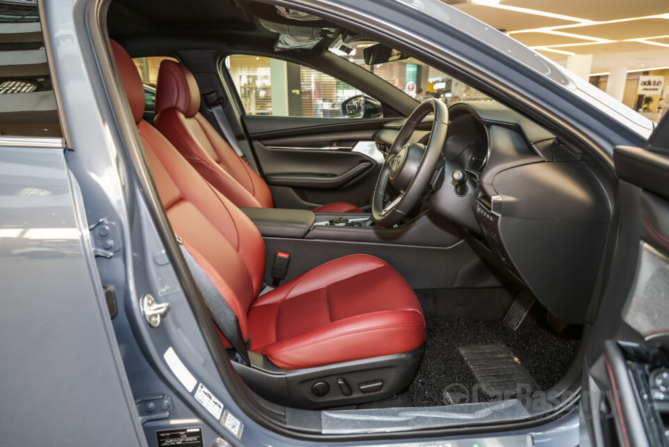 Mazda 3 Hatchback BP (2019) Interior