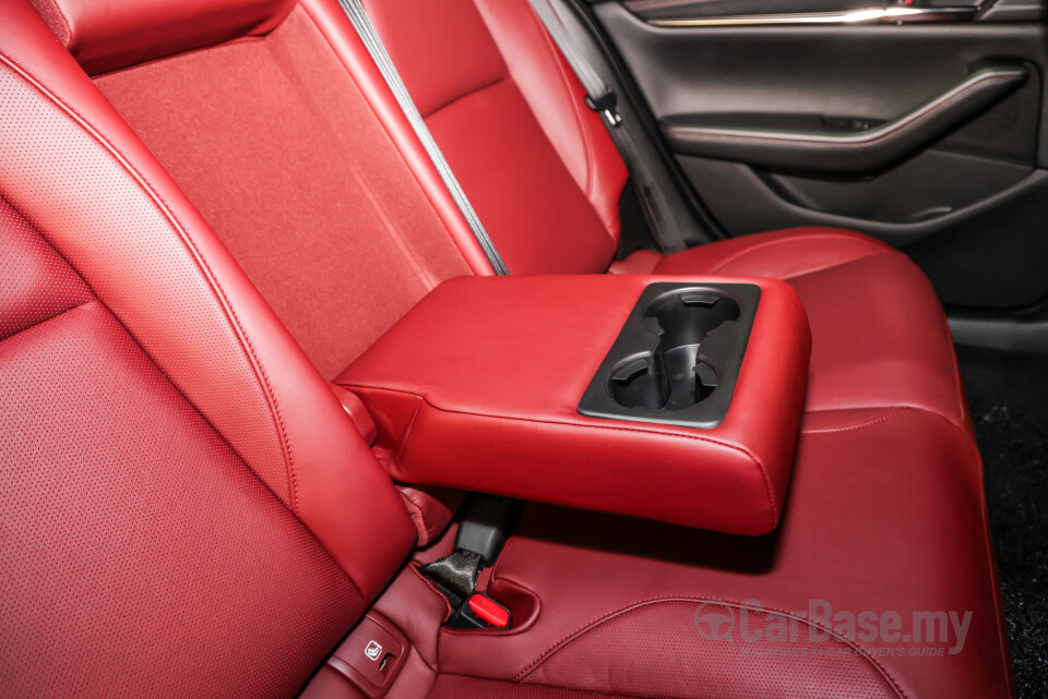 Mazda 3 Hatchback BP (2019) Interior