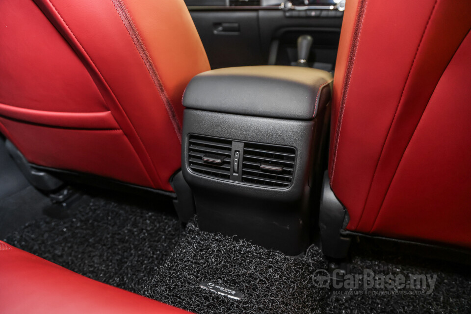 Mazda 3 Hatchback BP (2019) Interior