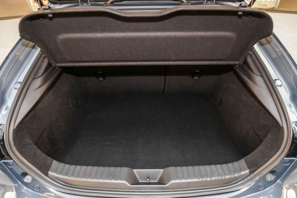 Mazda 3 Hatchback BP (2019) Interior