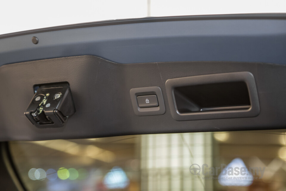 Mazda 3 Hatchback BP (2019) Interior