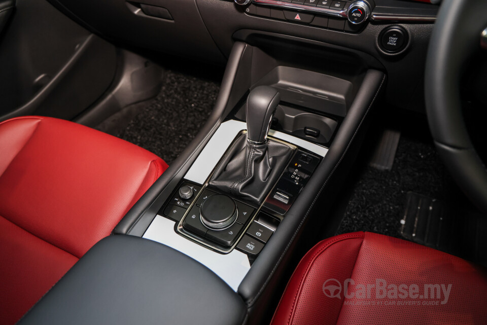 Mazda 3 Hatchback BP (2019) Interior