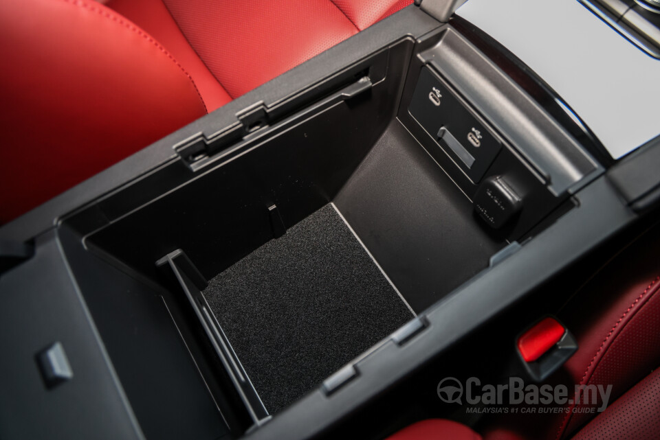 Mazda 3 Hatchback BP (2019) Interior