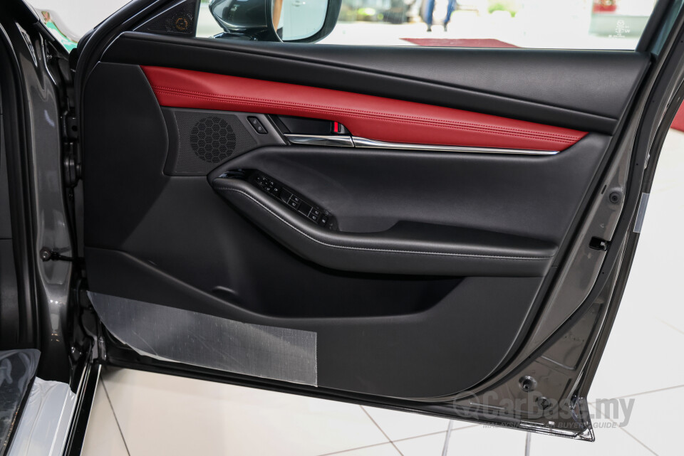 Mazda 3 Hatchback BP (2019) Interior
