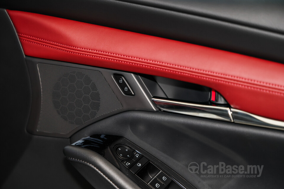 Mazda 3 Hatchback BP (2019) Interior