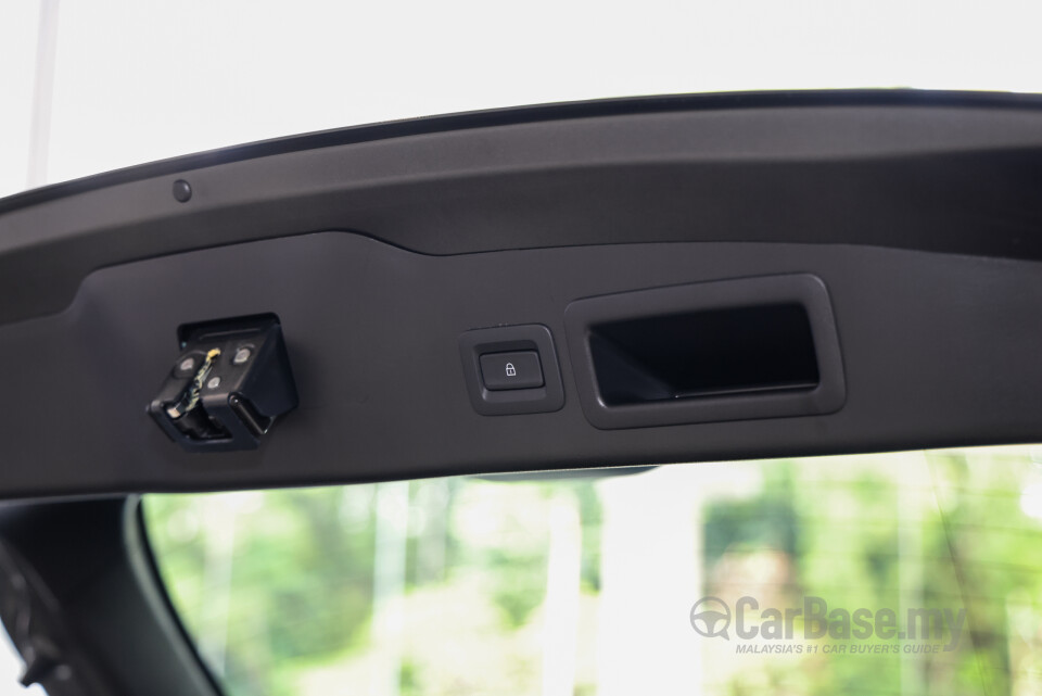 Mazda 3 Hatchback BP (2019) Interior