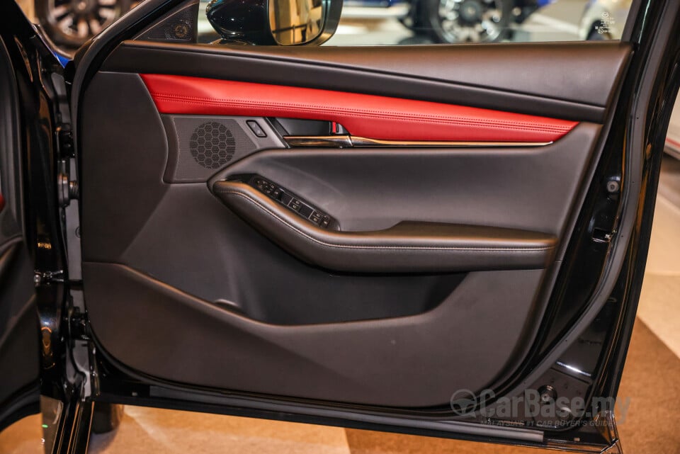 Mazda 3 Hatchback BP (2019) Interior