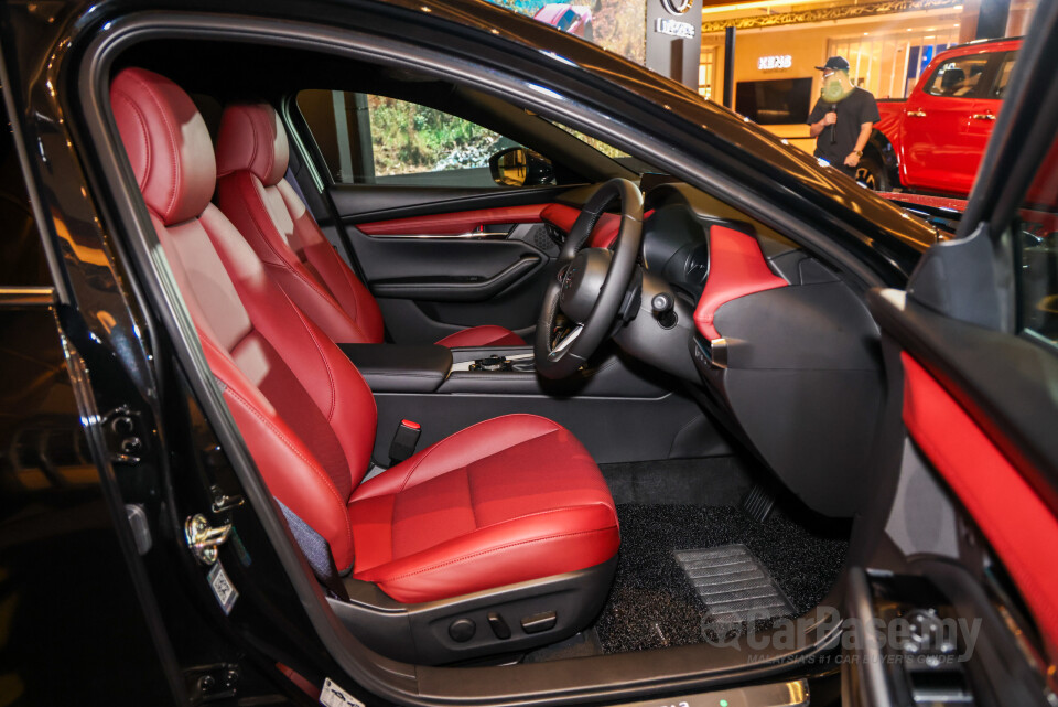 Mazda 3 Hatchback BP (2019) Interior