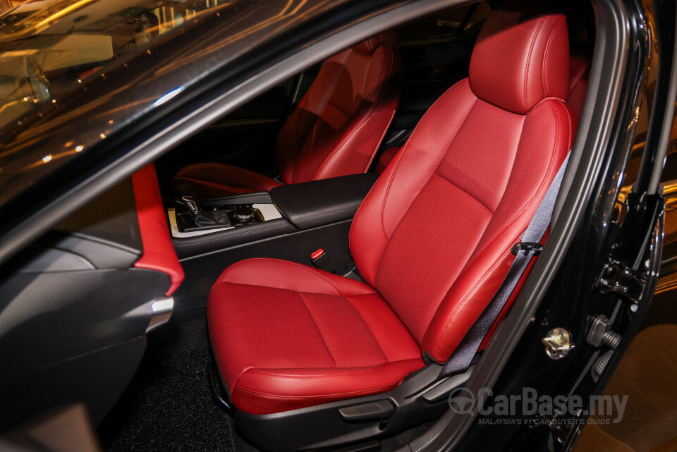 Mazda 3 Hatchback BP (2019) Interior