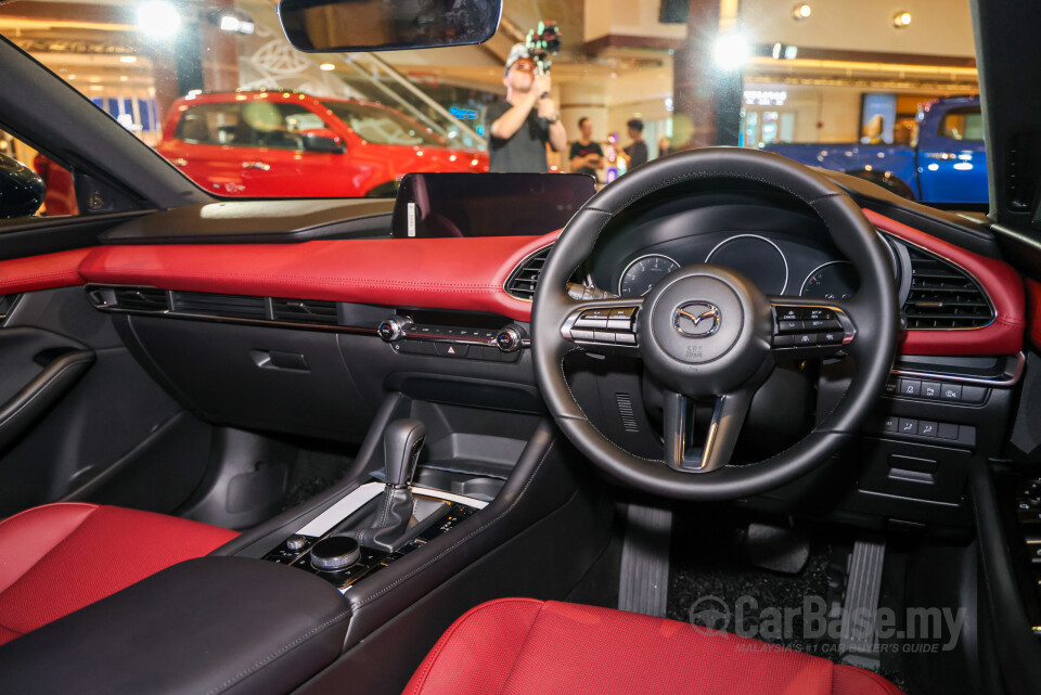 Mazda 3 Hatchback BP (2019) Interior