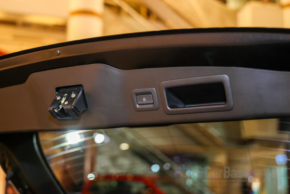 Mazda 3 Hatchback BP (2019) Interior