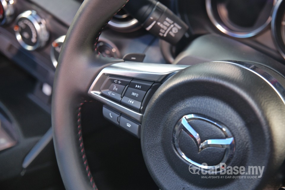 Mazda MX-5 ND (2015) Exterior