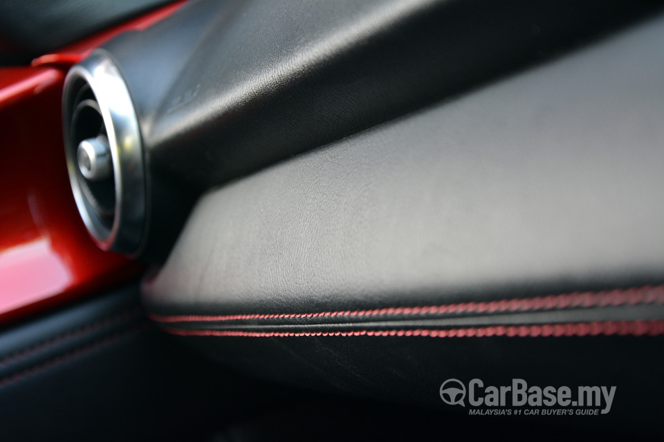Mazda MX-5 ND (2015) Interior