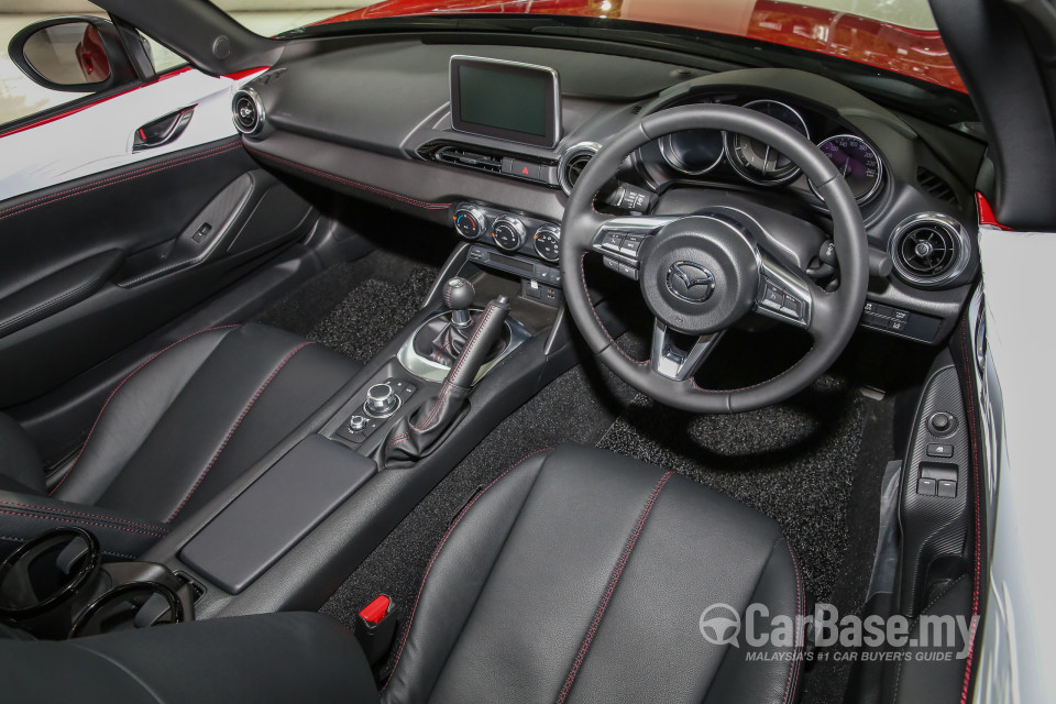 Mazda MX-5 ND (2015) Interior