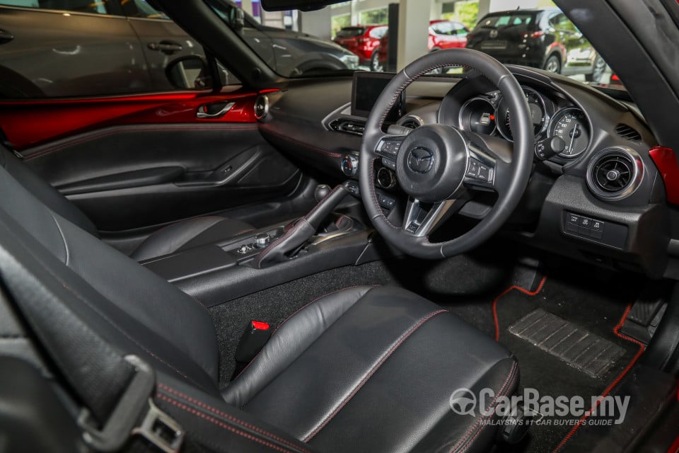Mazda MX-5 ND (2015) Interior
