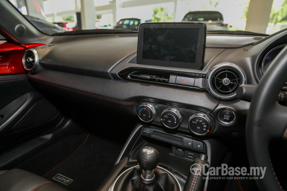 Mazda MX-5 ND (2015) Interior