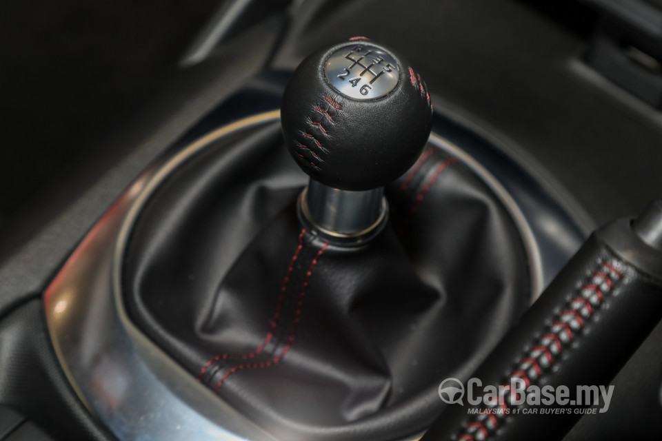 Mazda MX-5 ND (2015) Interior