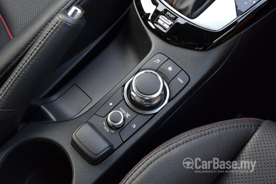 Mazda CX-3 DK (2015) Interior