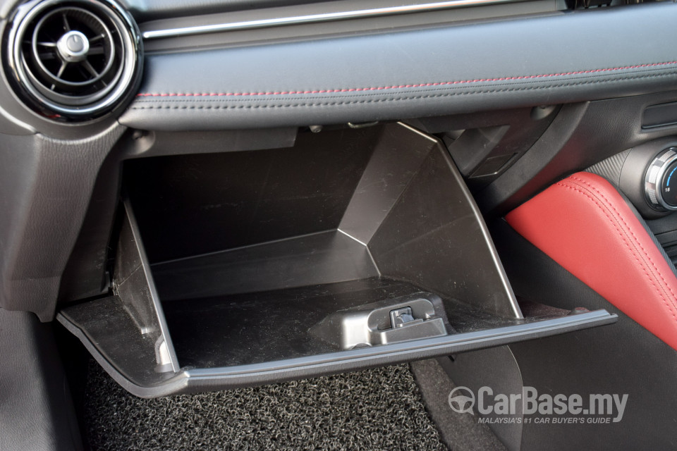 Mazda CX-3 DK (2015) Interior