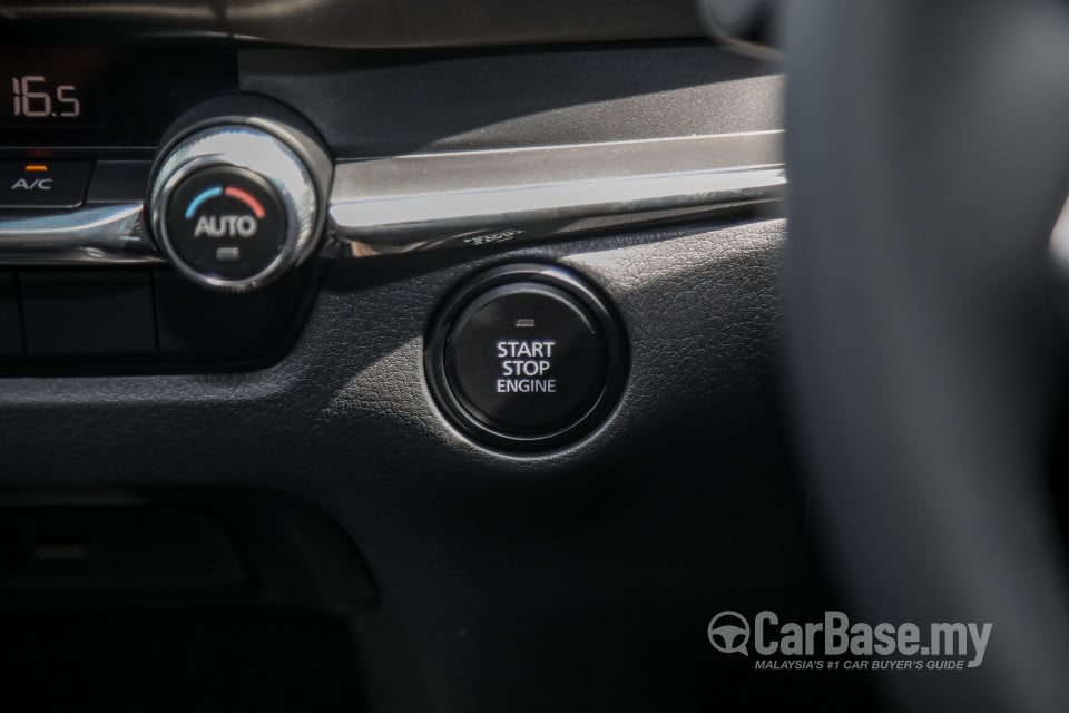 Mazda CX-30 DM (2020) Interior