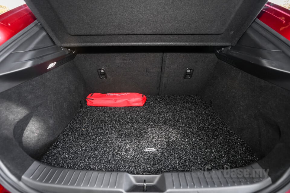 Mazda CX-30 DM (2020) Interior