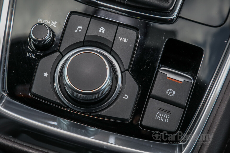 Audi Q5 FY (2019) Interior