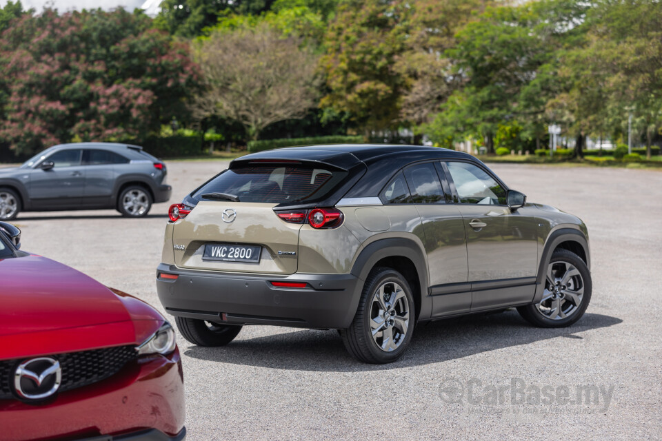 Mazda MX-30 DR (2022) Exterior