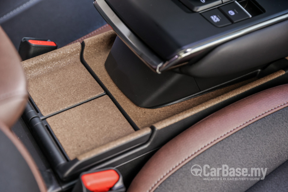 Mazda MX-30 DR (2022) Interior