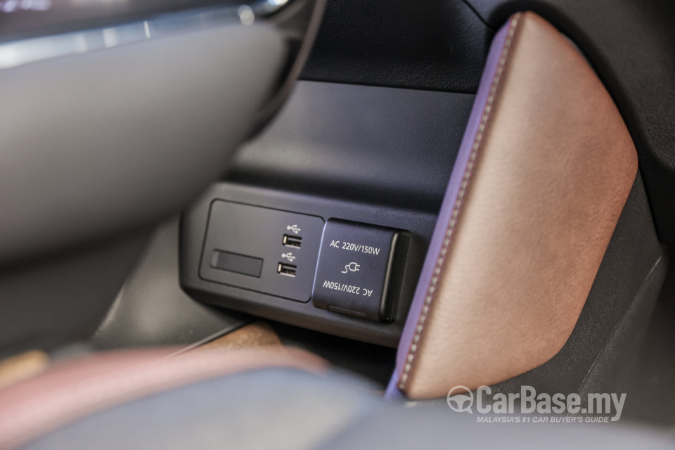 Mazda MX-30 DR (2022) Interior