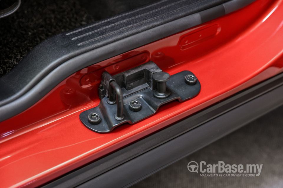 Mazda MX-30 DR (2022) Interior