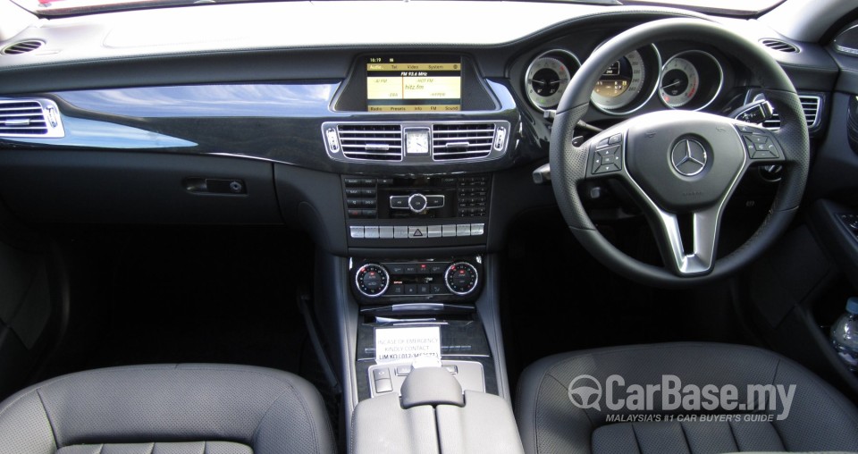 Mercedes-Benz CLS C218 (2012) Interior