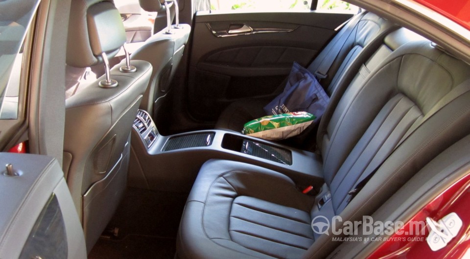 Mercedes-Benz CLS C218 (2012) Interior