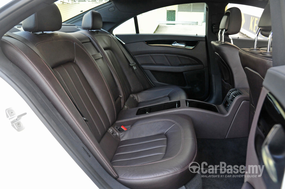 Mercedes-Benz CLS C218 (2012) Interior