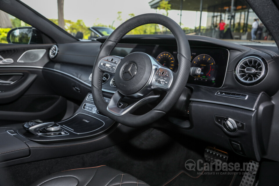 Kia Stinger CK (2018) Interior