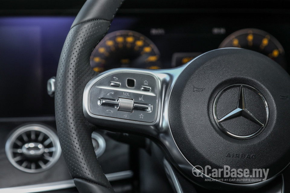 Mercedes-Benz CLS C257 (2018) Interior