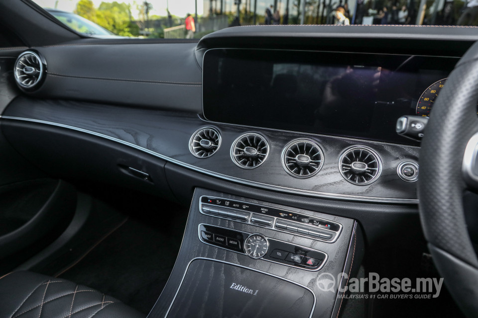 Mercedes-Benz CLS C257 (2018) Interior