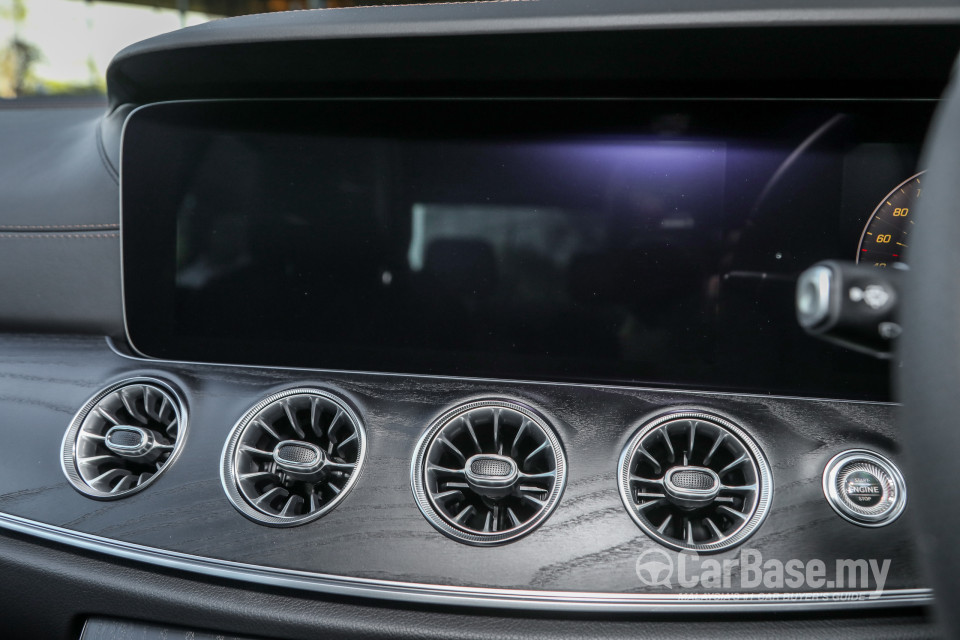 Mercedes-Benz CLS C257 (2018) Interior