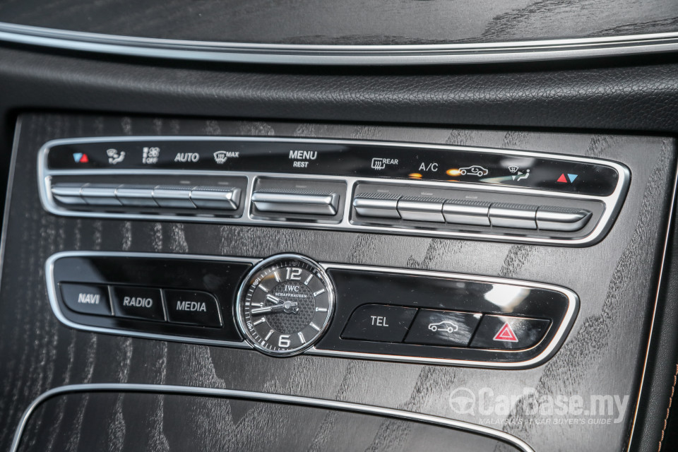Mercedes-Benz CLS C257 (2018) Interior