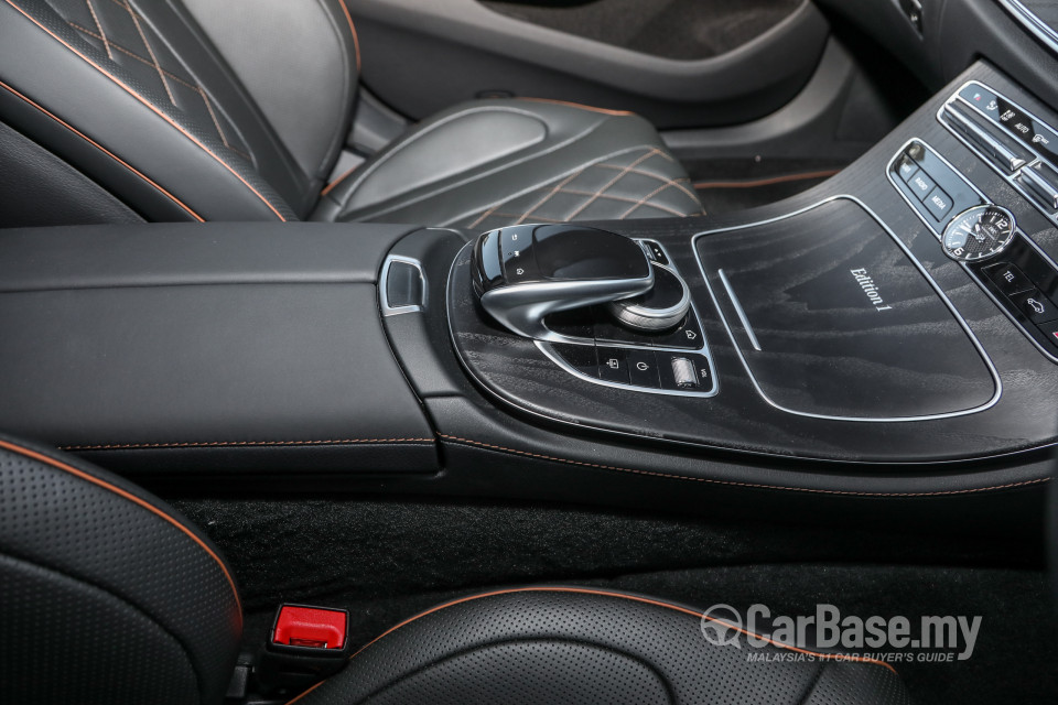 Mercedes-Benz CLS C257 (2018) Interior