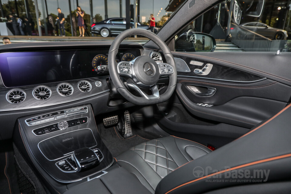 Nissan Navara D23 Facelift (2021) Interior