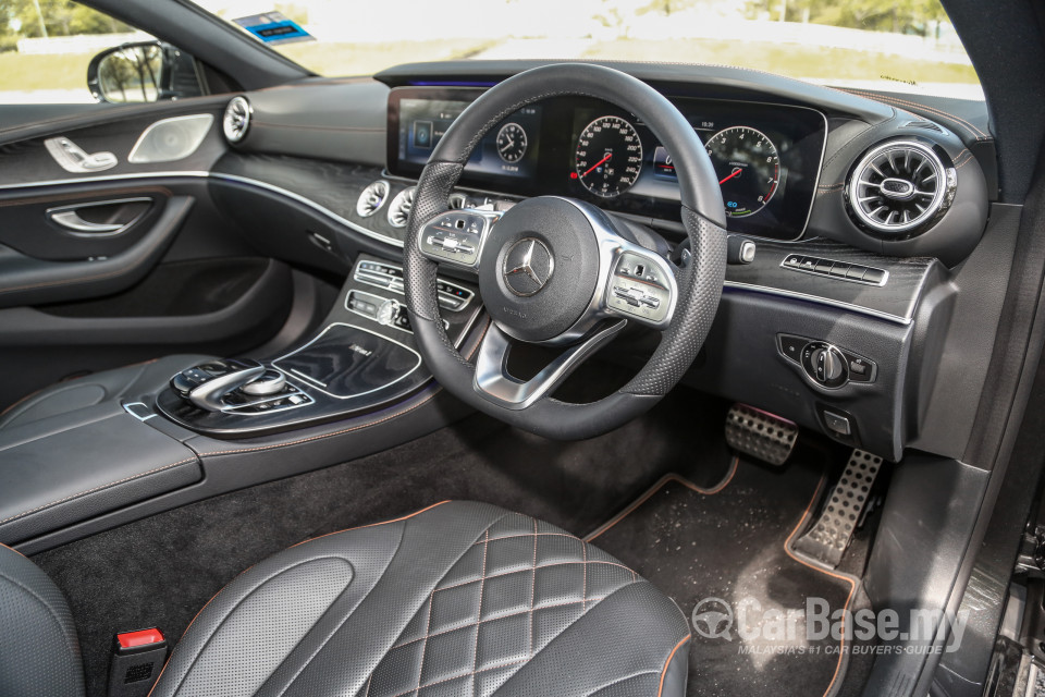 Mercedes-Benz CLS C257 (2018) Interior