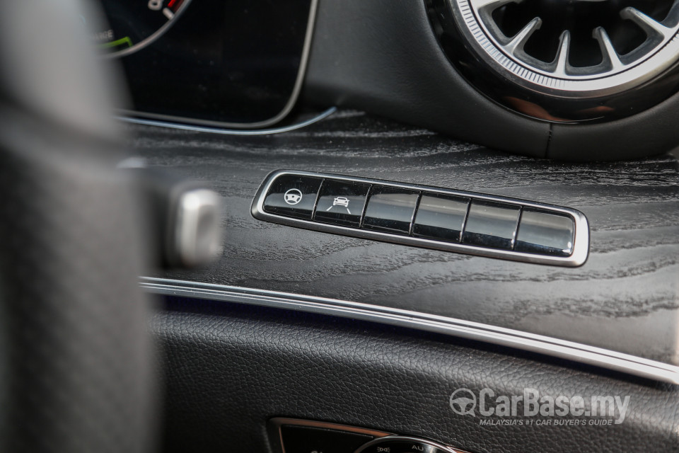 Mercedes-Benz CLS C257 (2018) Interior