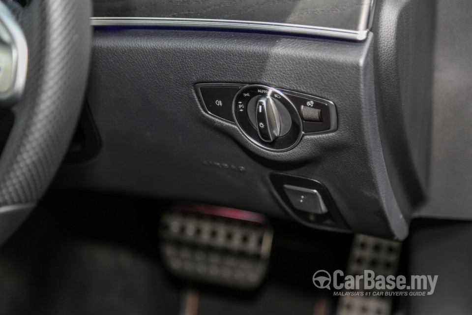 Mercedes-Benz CLS C257 (2018) Interior