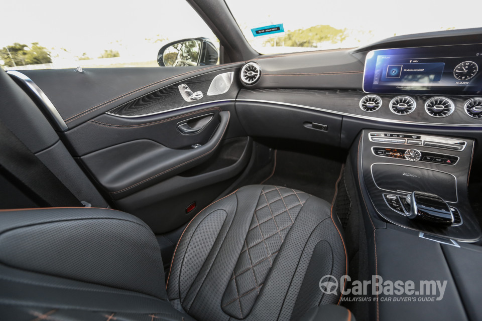 Mercedes-Benz CLS C257 (2018) Interior