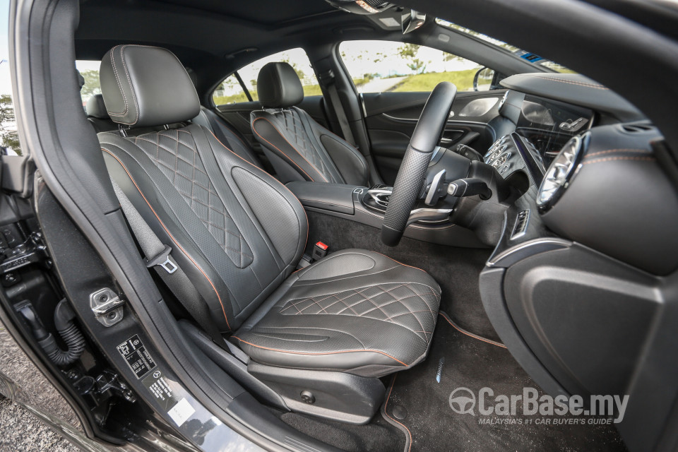 Mercedes-Benz CLS C257 (2018) Interior